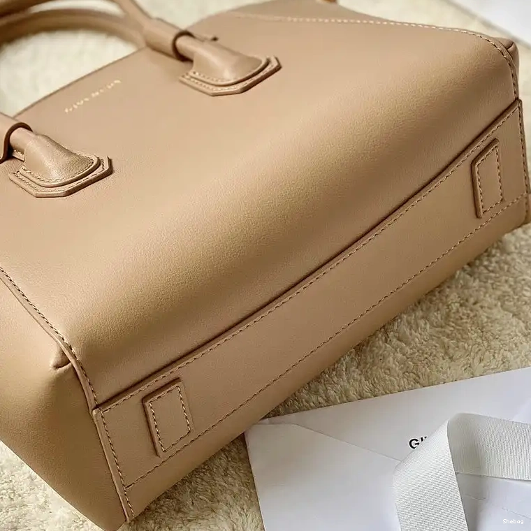 2209SW0091 Givenchy Bag 0603